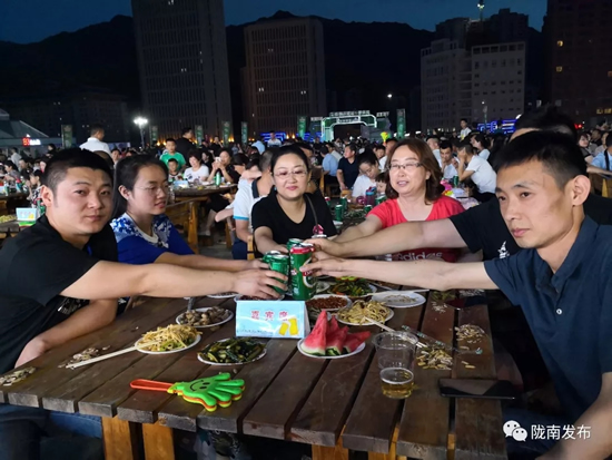 好嗨喲！隴南第一屆青島啤酒節(jié)開幕啦，為期8天